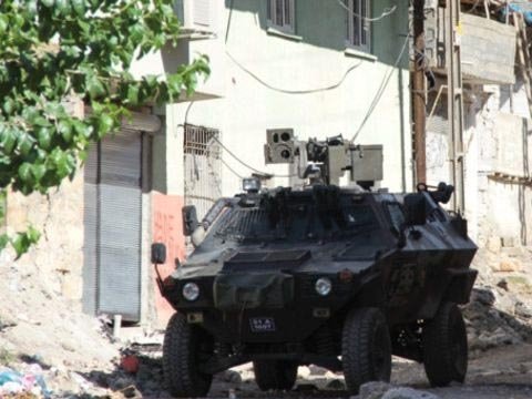 Silvan’da yine çatışma var, zırhlı araç takviyesi yapılıyor