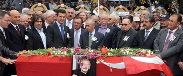 İlhan Selçuk son yolculuğuna uğurlandı