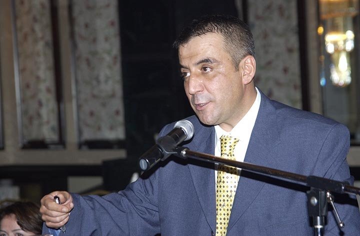kişi, adam içeren bir resim Açıklama otomatik olarak oluşturuldu
