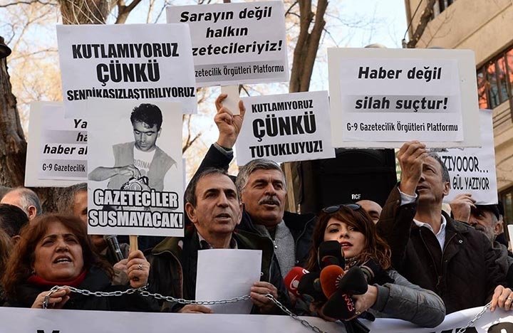 metin, gazete, işaret içeren bir resim Açıklama otomatik olarak oluşturuldu