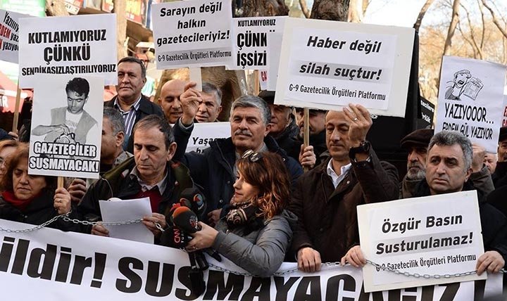 metin, gazete, işaret, okuma içeren bir resim Açıklama otomatik olarak oluşturuldu