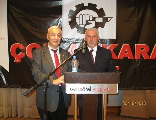metin, kişi, işaret içeren bir resim

Açıklama otomatik olarak oluşturuldu